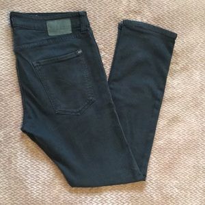 Fox men’s distressed black jean size 34